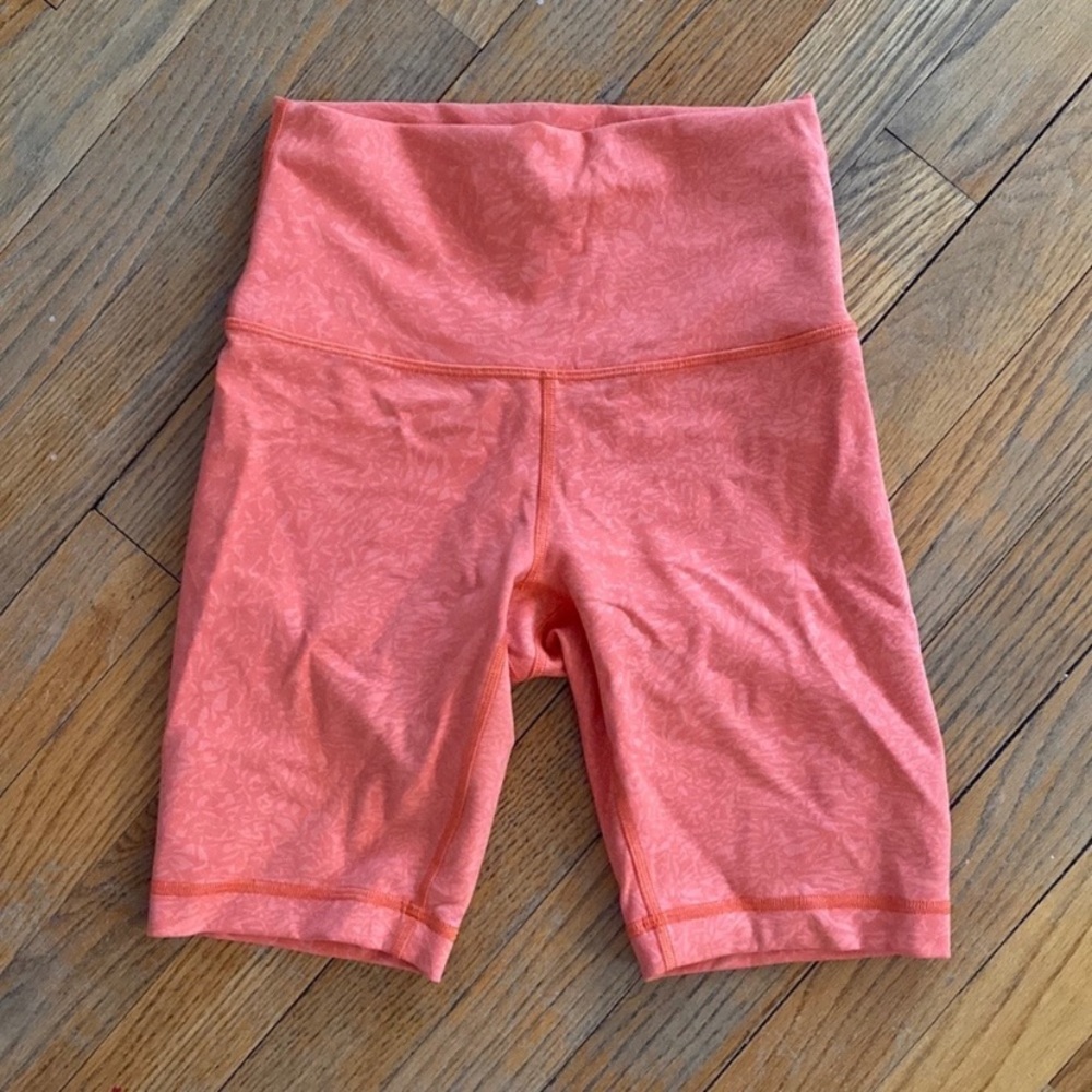 COPY - Wunder Train High-Rise Short 6”